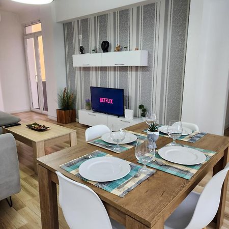 2E Apartment Myslym Shyri Тирана Екстер'єр фото