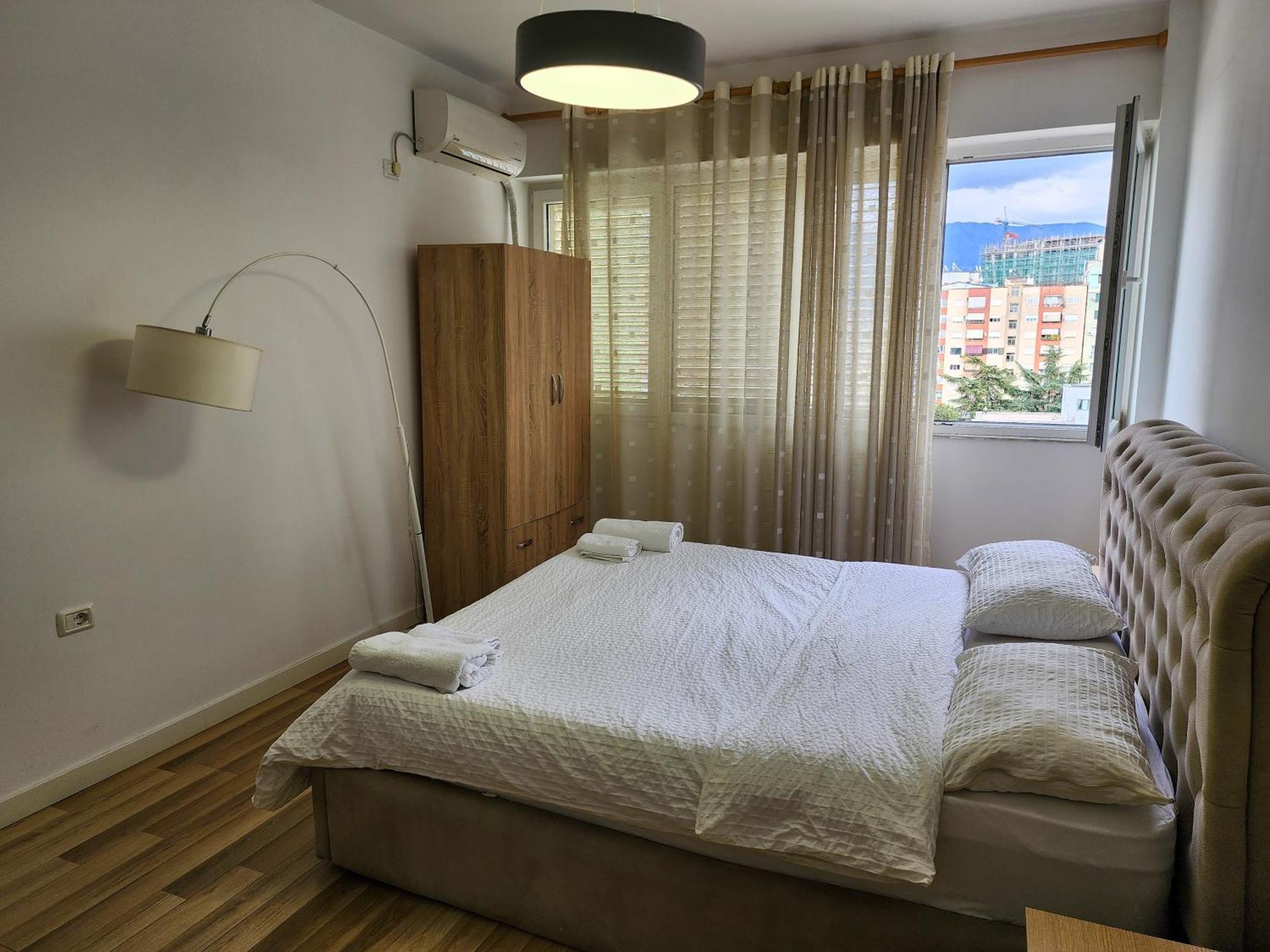 2E Apartment Myslym Shyri Тирана Екстер'єр фото