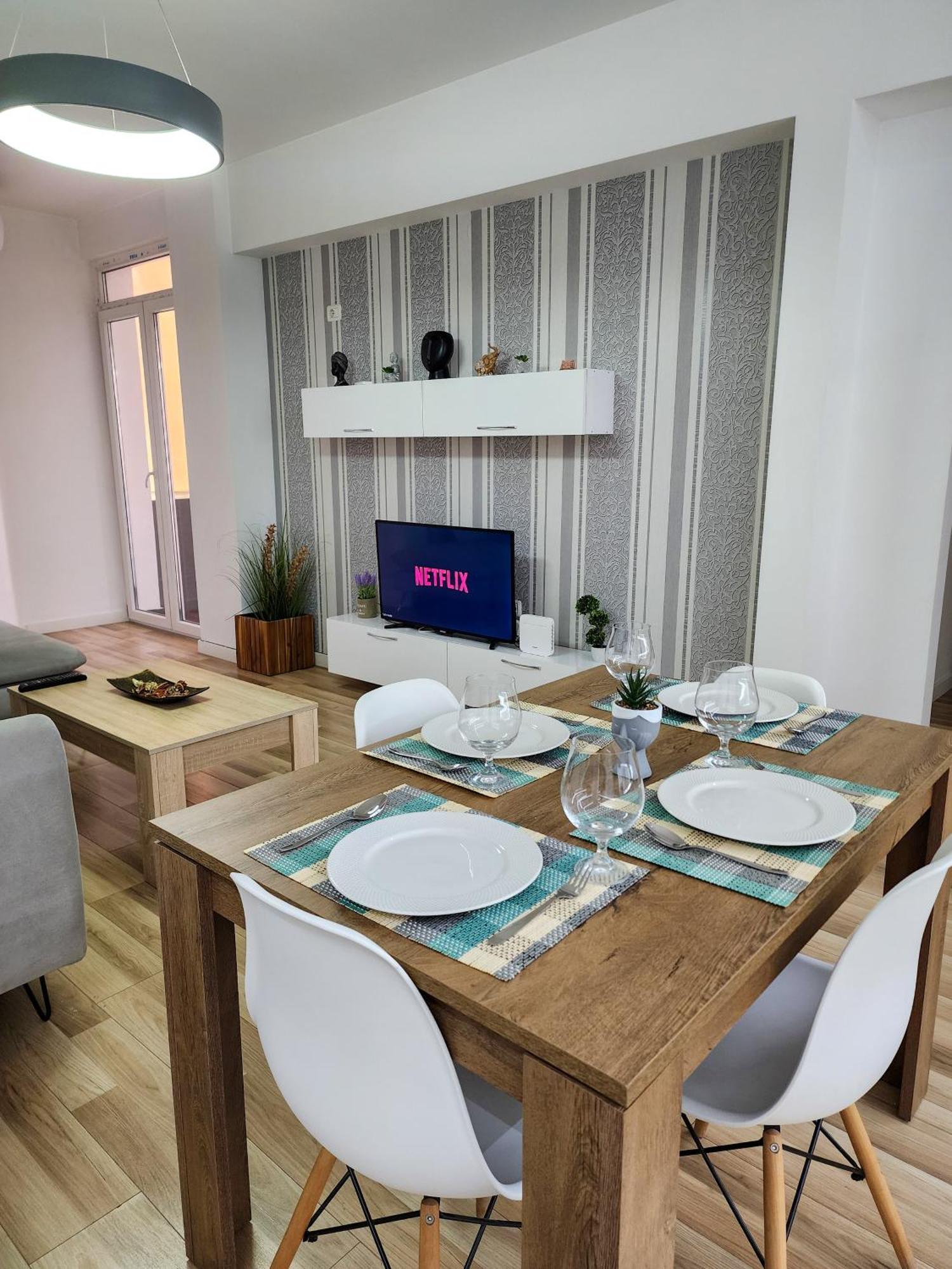 2E Apartment Myslym Shyri Тирана Екстер'єр фото