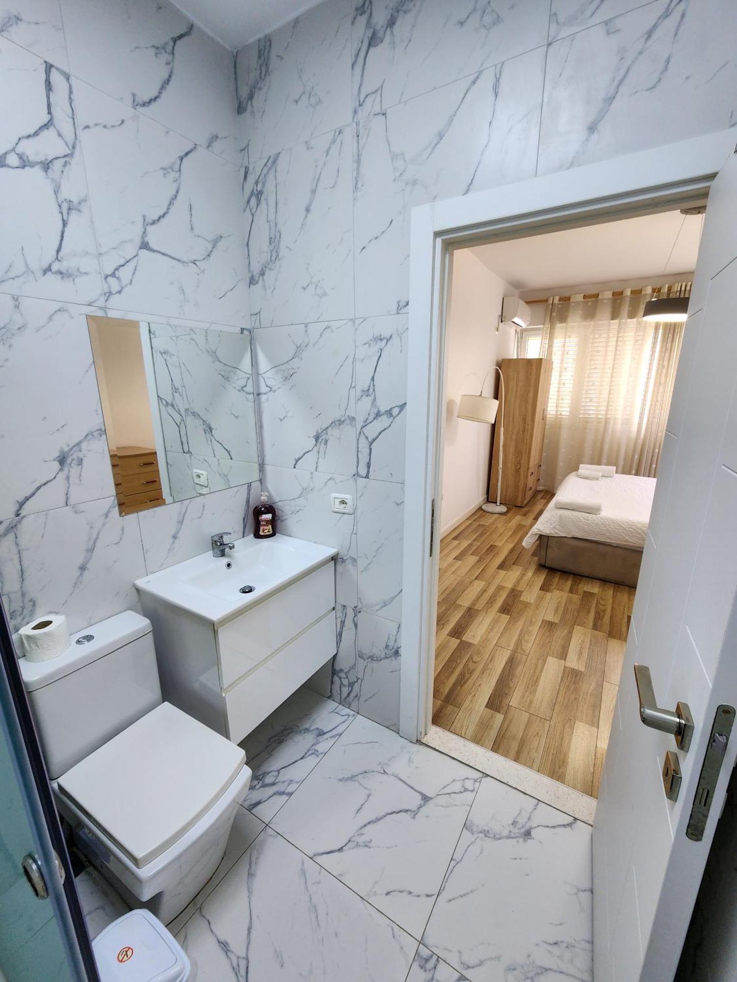 2E Apartment Myslym Shyri Тирана Екстер'єр фото