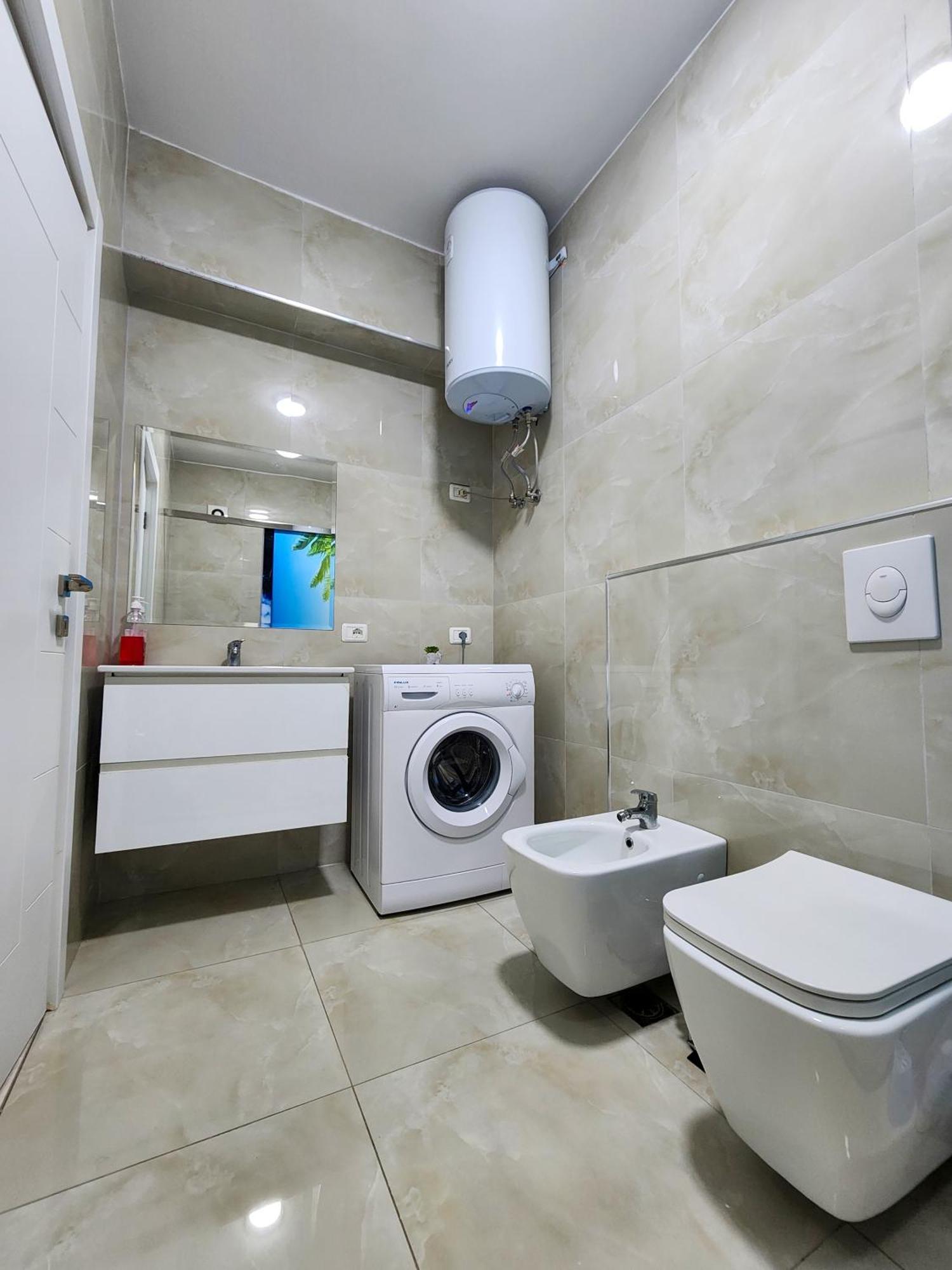 2E Apartment Myslym Shyri Тирана Екстер'єр фото
